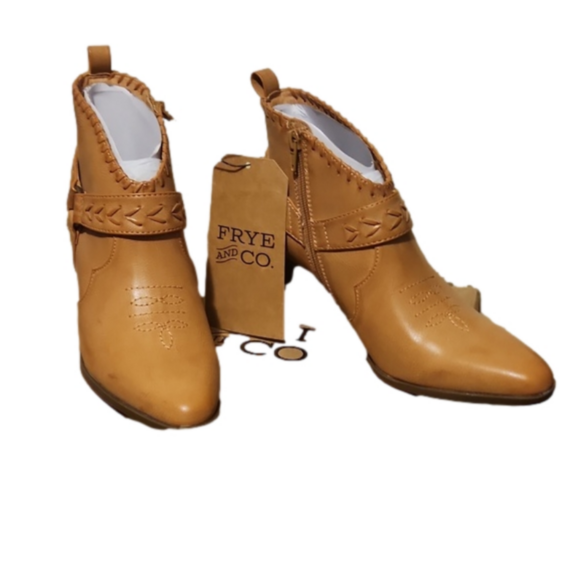 FRYE AND CO. Shoes - FRYE & CO SHORT BOOTS - NIB SIZE 7.5 - 3" HEEL - light tan